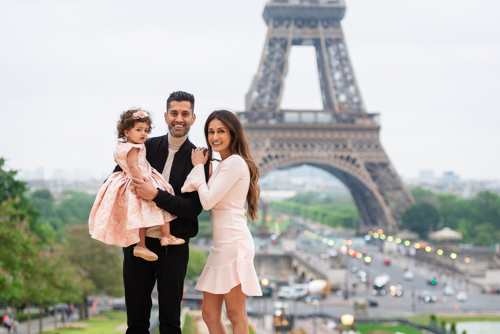 Famous family photographer in Paris Vio portfolio